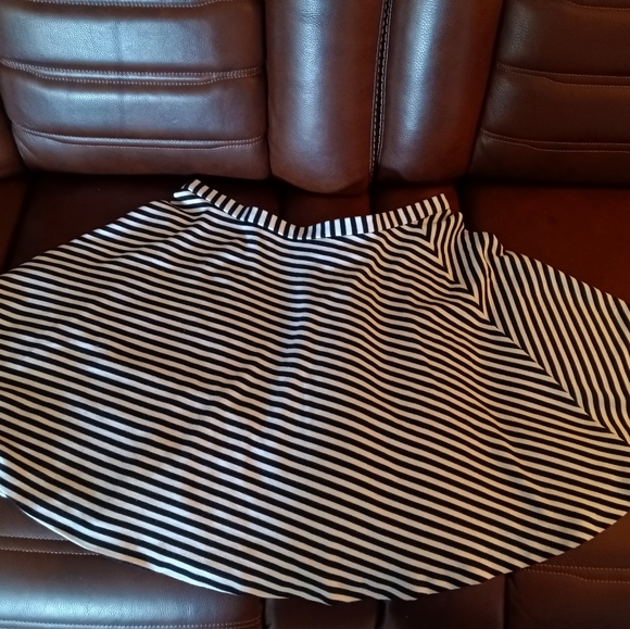 New York & Company Dresses & Skirts - New York Company Stretch shirt size L